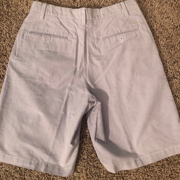 Men’s Izod Shorts - Picture 3 of 3